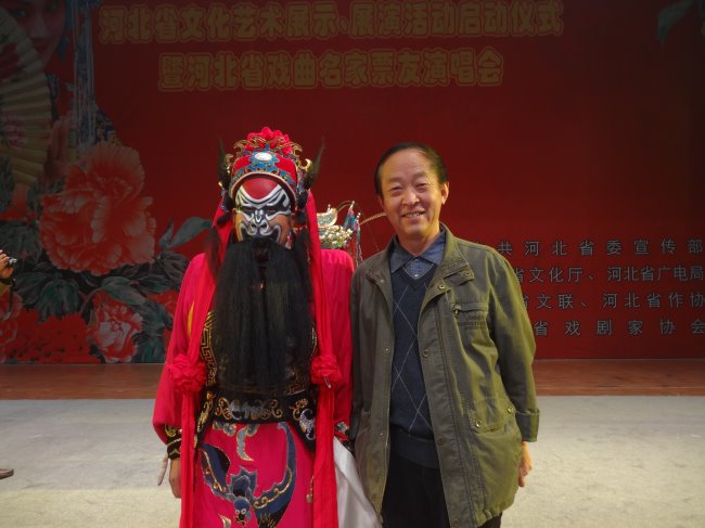 冯栋梁先生与河北梆子著名表演艺术家吴桂云合影.jpg